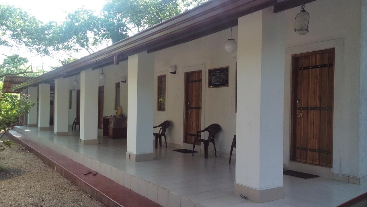 Amadi Rest Hotel Kataragama Eksteriør billede